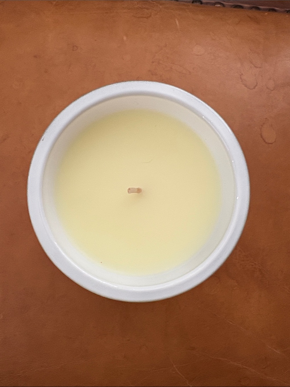 Williams Sonoma Bergamot & Oak Scented Candle - Picture 4 of 6
